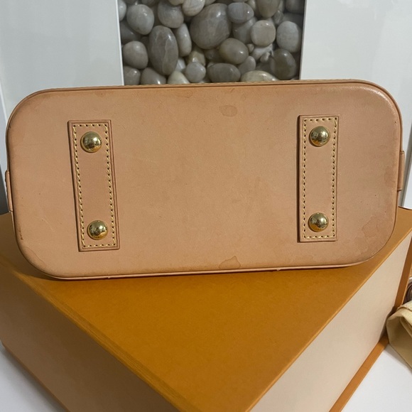 Sold on instagramLOUIS VUITTON ALMA BB MONOGRAM - Picture 9 of 16